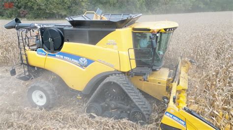 New Holland Cr Combine On Tracks Youtube