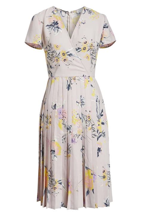 30 Best Dresses For Older Women Stylish Dresses At Any Age