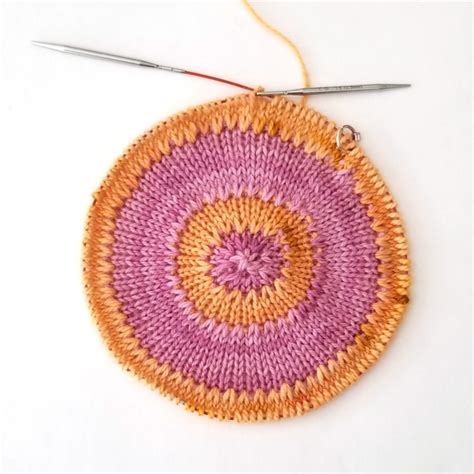 Knitting a Pi Circle - v e r y p i n k . c o m - knitting patterns and ...