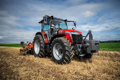 Massey Ferguson präsentiert neuen MF 5M Modelle 6 starke Modelle