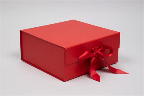 Matte Magnetic Lid Gift Boxes With Ribbon Closure