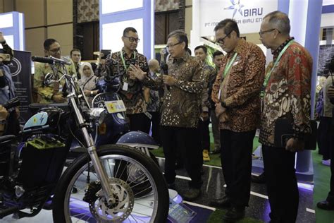 Foto Pemerintah Dorong Program Konversi Motor Listrik