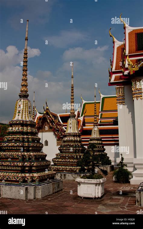Wat Pho In Bangkok Stock Photo Alamy