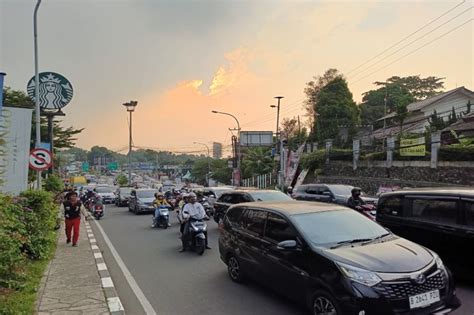 Libur Maulid Nabi 40 679 Kendaraan Padati Jalur Puncak Bogor