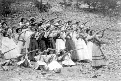 Soldaderas Las Mujeres Que Tomaron Armas Y Combatieron En La