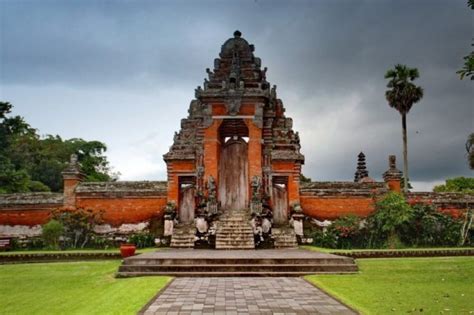 Ciri Khas Rumah Adat Bali Rumah Adat Bali Dan Bagian Bagian Ornamen