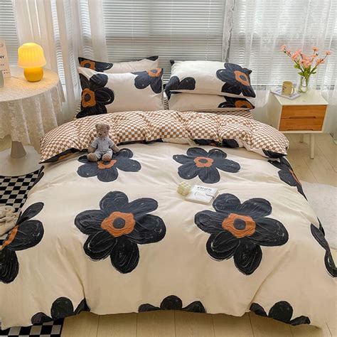 Wellboo 7 Pieces Bedding Sets Queen Size Black Floral