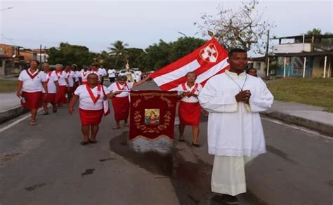 F E Devo O Fi Is Se Re Nem Em Prociss O E Celebra O A Nossa Senhora