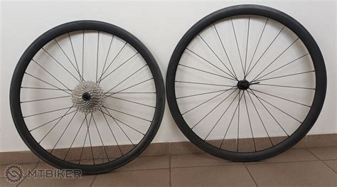 Karbónové kolesá Stan´s aj s galuskami - Kolesá na cestný bicykel ...