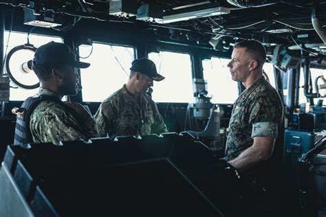 Dvids Images Task Force Command Visits The Uss Oak Hill Image