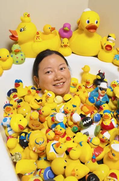 5000 Rubber Ducks Accumulated By Seattle Woman