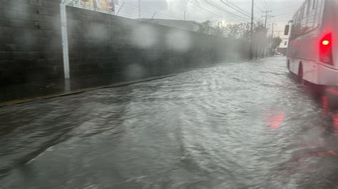 Video Lluvia De Este Martes Deja Inundaciones En La Ciudad De Puebla Y