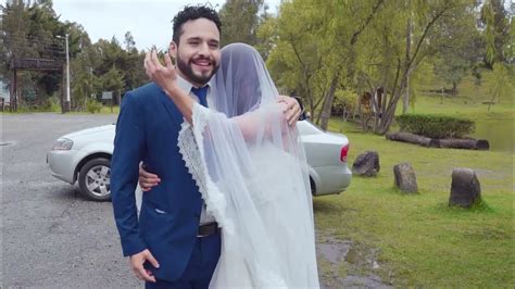 Se Vistió De Novia Cuando Su Mejor Amigo Se Casaba Youtube