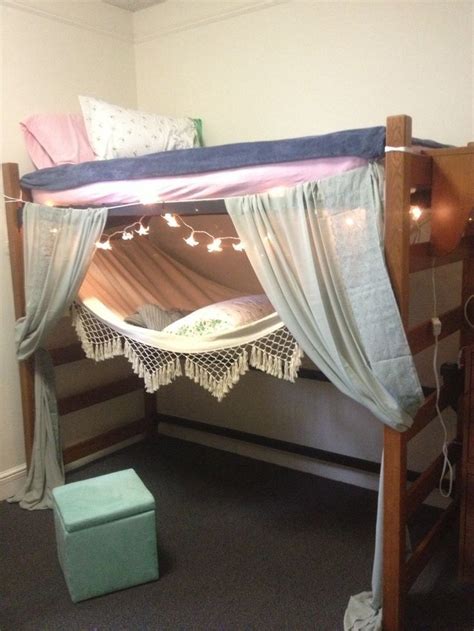 37 Ingenious Ways To Make Your Dorm Room Feel Like Home Bed Fort Loft