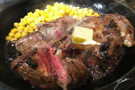 飯テロ級においしそうな「お肉」は写真じゃなくて実はイラスト投稿者にいろいろ聞いてみた カワコレメディア 最新トレンド・コスメ・スイーツなど女の子のためのガールズメディアです！