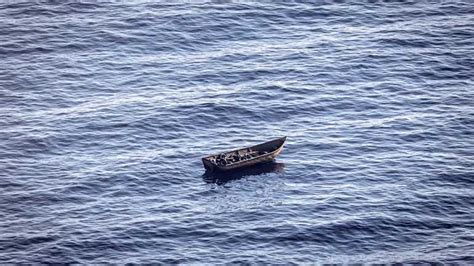 Dertig Migranten Vermist Op Zee Bij Lampedusa Na Vergaan Van Boten