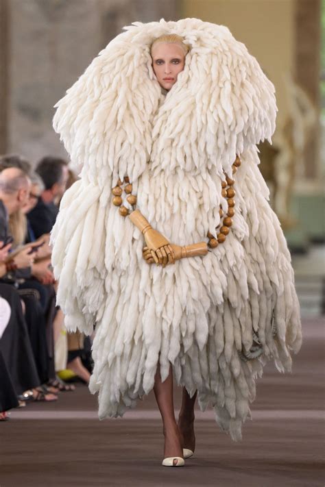 Maison Schiaparelli Haute Couture Fall Winter 2023 24 14 30 Look 14