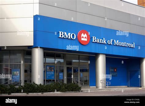 Edificio Exterior Del Banco Bmo De Montreal Fotografías E Imágenes De