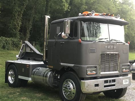 truck 1980s