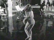Naked Agnès Laurent in The Nude Set