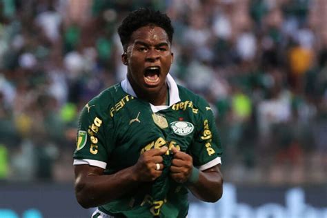 Endrick vai tratar lesão na coxa e desfalca o Palmeiras