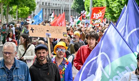 Retour En Images Clermont Ferrand Se Mobilise Contre L Extr Me Droite