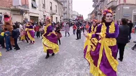 Al Carnevale Del Rione Cristo Trionfa Il Carroun Poco Loco Di