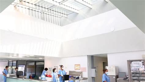 El Hospital Royo Villanova De Zaragoza Renueva Sus Instalaciones De La UCI