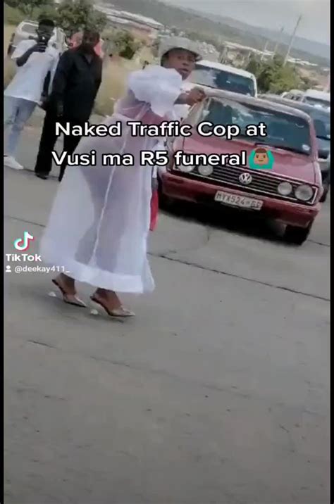 Ig Joy Zelda On Twitter Rt Deekay Sa Naked Traffic Cop At