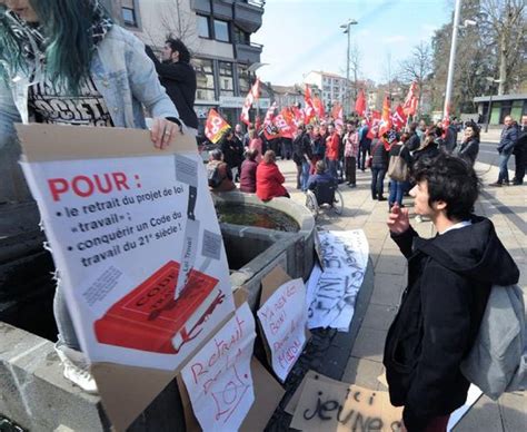 Mobilisés contre la loi Travail Aurillac 15000