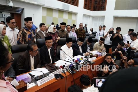 Kemenag Dpr Sepakati Biaya Haji Rerata Rp Juta Republika