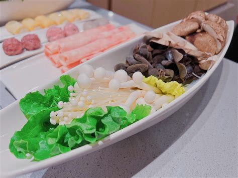 Haidilao Hot Pot Toronto Catenus