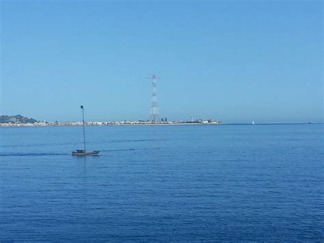 Finalmente Una Domenica Estiva Nello Stretto Di Messina Dati Foto E