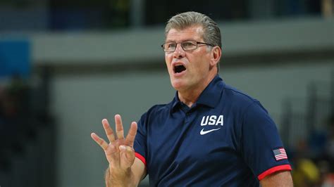 Basketball Coach Geno Auriemmas Body Language Rant Goes Viral 12 Months Later Basketball News