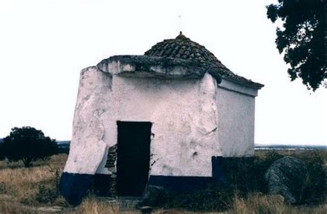 Dólmenes y Menhires Dólmen Ermita de San Brissos Portugal