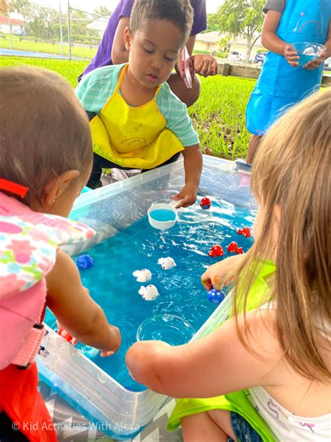 10 Water sensory play ideas for toddlers to do this summer - Kid Activities with Alexa