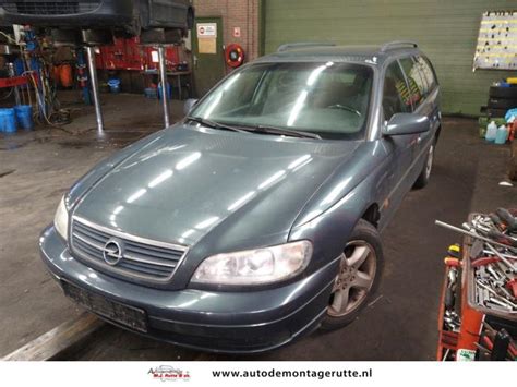 Opel Omega B Caravan 2 2 16V Salvage Vehicle 2000 Green