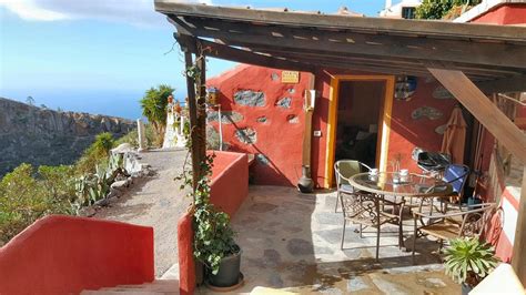 1 Bed House In Guia De Isora 11158094 Yellow House Cottage