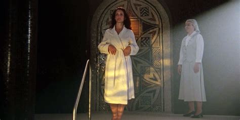 Sex And The City Why Charlotte Is Actually The Show S Main Character