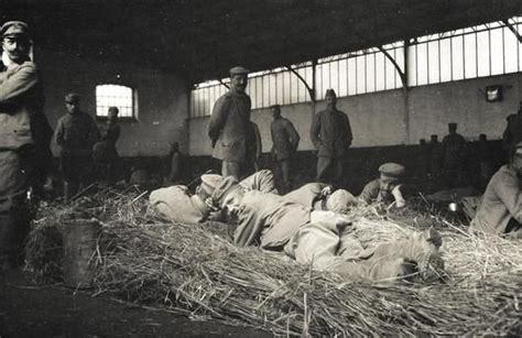 Prisonniers Dans Une Grange Sept 1916 Haviland Paul Burty 1880 1950