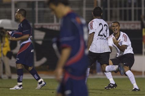 SP ESPORTES CORINTHIANS X SAO CAETANO nos vestiários antes do