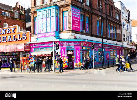 Scarborough Seafront T Shop Scarborough Town Uk Candy Shop