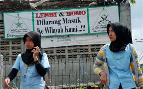 Indoleft Islamic Protesters Urge Depok Government To Ratify Anti LGBT