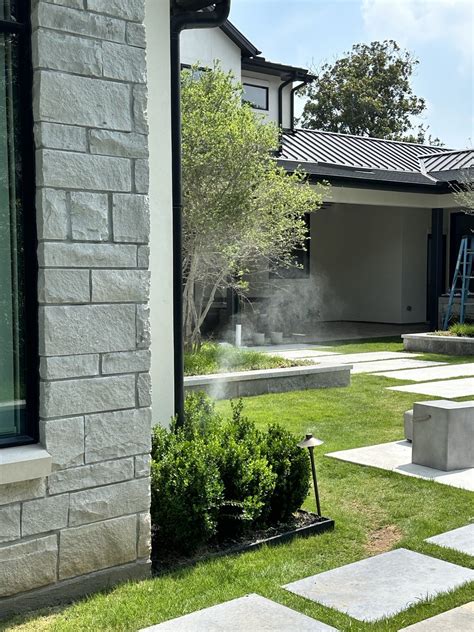 What's the Difference Between Mosquito Misting Systems vs Fogging