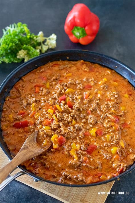 Pasta in cremiger Hackfleisch Paprika Soße Meinestube