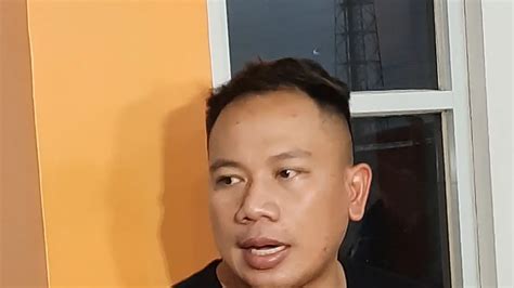 Reaksi Vicky Prasetyo Ditantang Tinju Kekasih Kalina Oktarani Tak Mau