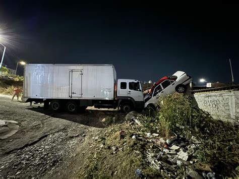 Tar Mbaro Por Falla Mec Nica Camioneta Embiste Veh Culos