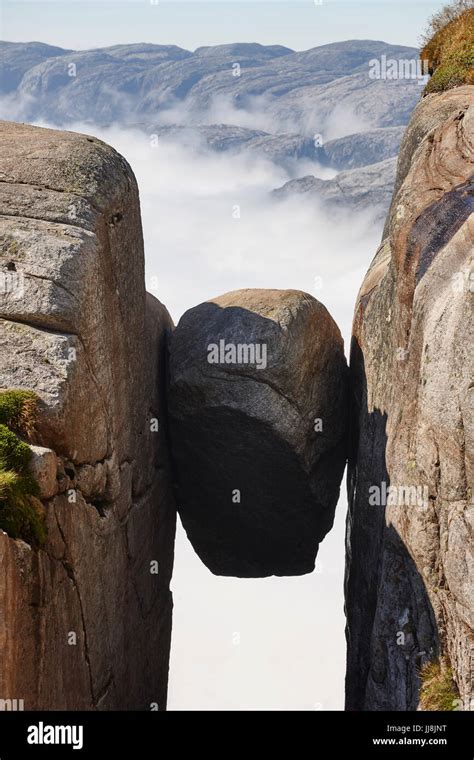 Kjerag Kjeragbolten Hi Res Stock Photography And Images Alamy