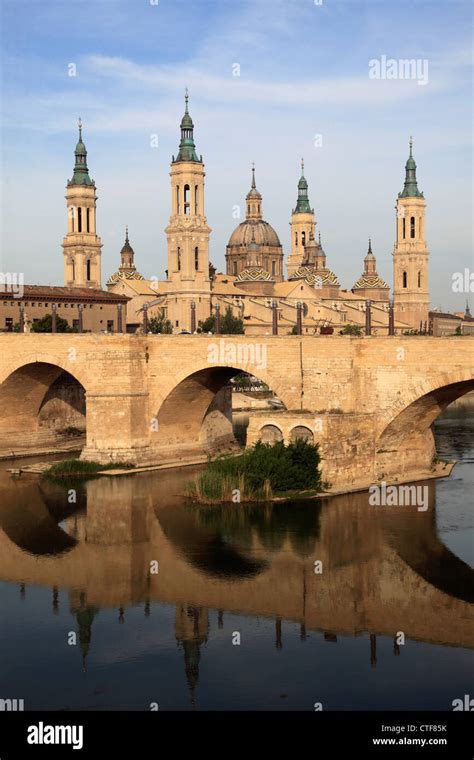 Spain Aragon Zaragoza Basilica De Nuestra Senora Del Pilar Ebro