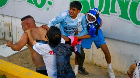 Querétaro Vs Atlas Joven aficionado del Club León fue golpeado en La